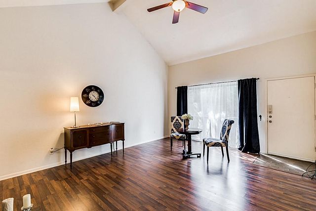 2100 Tanglewilde Street 296, Houston, TX 77063