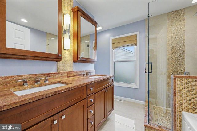 105 ABBEY DR, Royersford, PA 19468