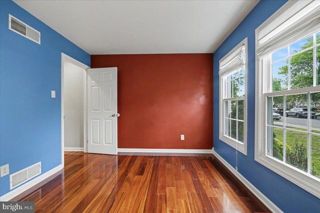 105 ABBEY DR, Royersford, PA 19468