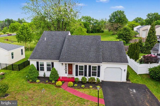 105 ABBEY DR, Royersford, PA 19468