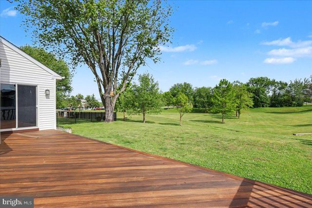 105 ABBEY DR, Royersford, PA 19468