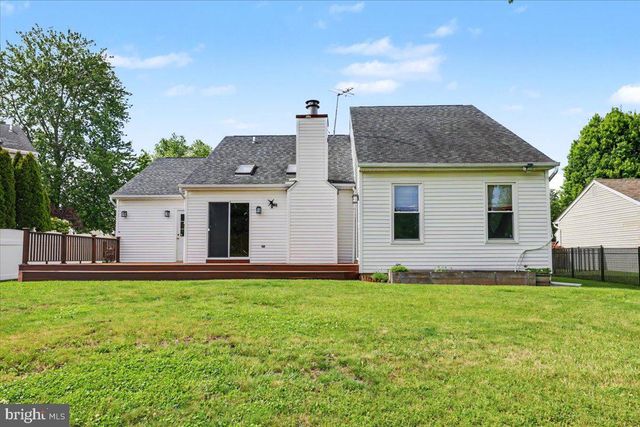 105 ABBEY DR, Royersford, PA 19468