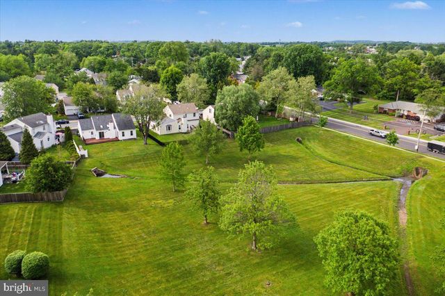 105 ABBEY DR, Royersford, PA 19468