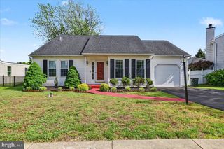 105 ABBEY DR, Royersford, PA 19468