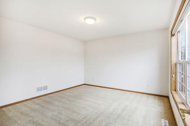 16267 Griffon Trail, Lakeville, MN 55044