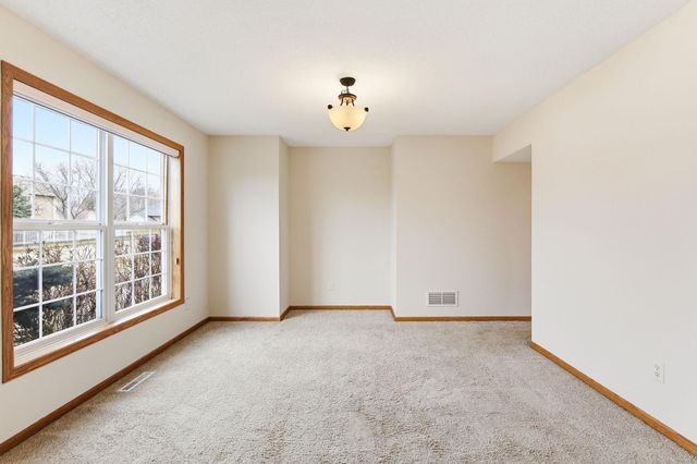 16267 Griffon Trail, Lakeville, MN 55044