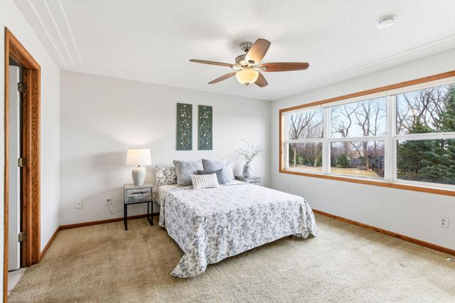 16267 Griffon Trail, Lakeville, MN 55044