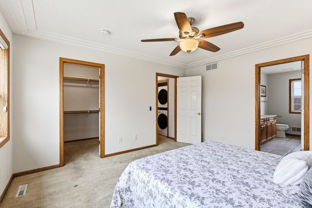 16267 Griffon Trail, Lakeville, MN 55044