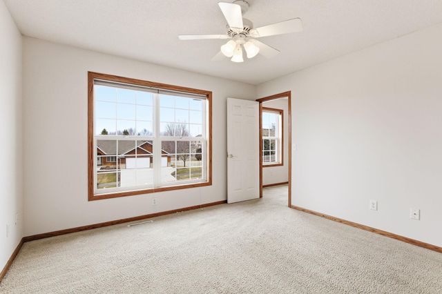 16267 Griffon Trail, Lakeville, MN 55044