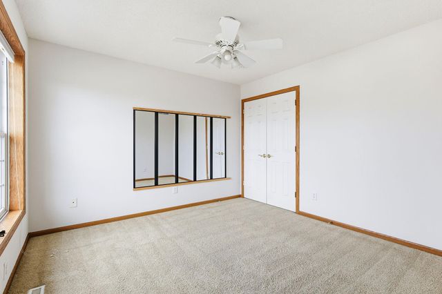 16267 Griffon Trail, Lakeville, MN 55044