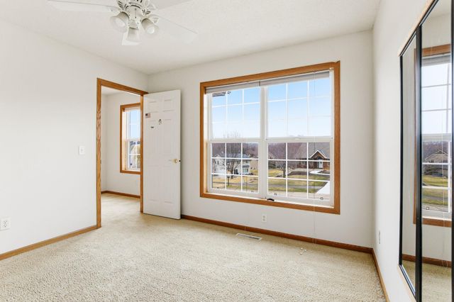 16267 Griffon Trail, Lakeville, MN 55044