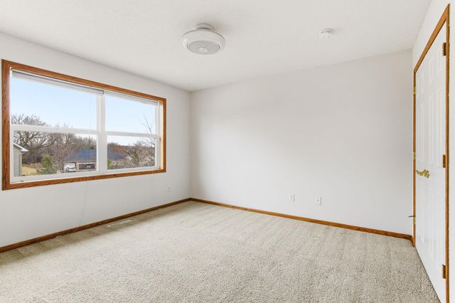 16267 Griffon Trail, Lakeville, MN 55044