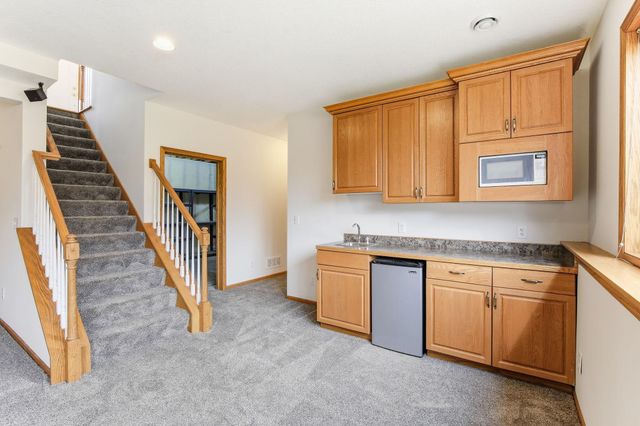 16267 Griffon Trail, Lakeville, MN 55044