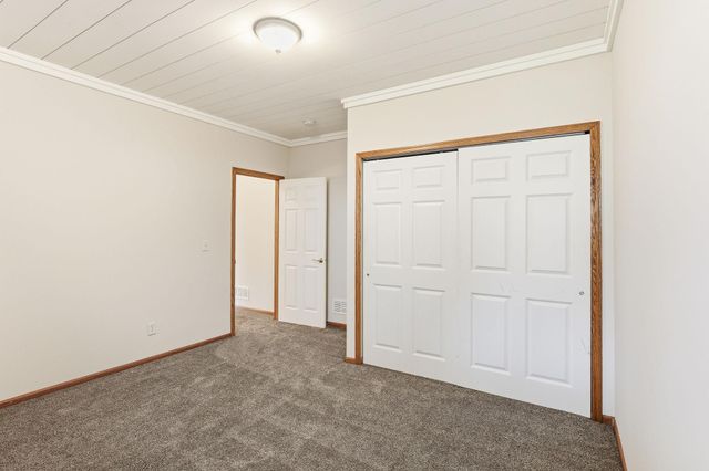 16267 Griffon Trail, Lakeville, MN 55044