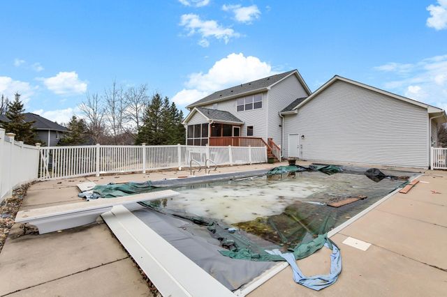 16267 Griffon Trail, Lakeville, MN 55044