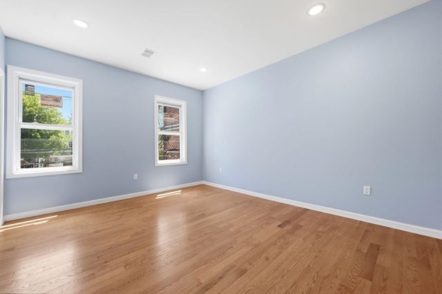 429 KENNEDY BLVD, Bayonne, NJ 07002