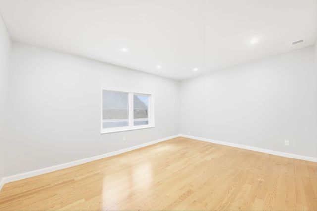 429 KENNEDY BLVD, Bayonne, NJ 07002