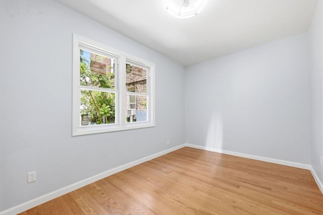 429 KENNEDY BLVD, Bayonne, NJ 07002