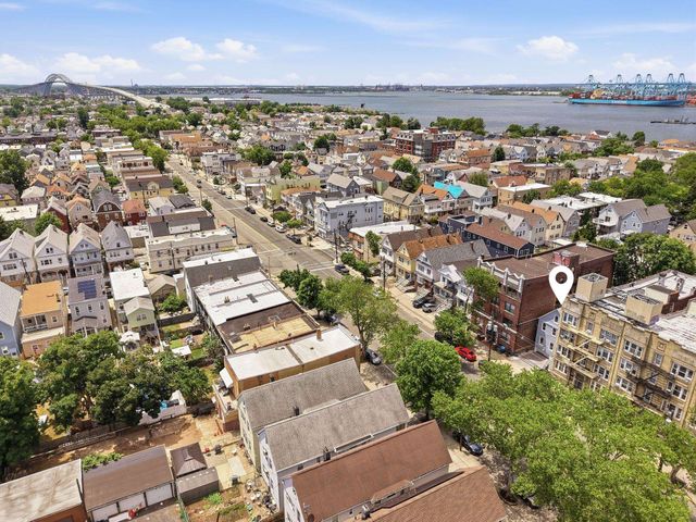 429 KENNEDY BLVD, Bayonne, NJ 07002