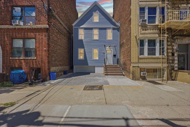 429 KENNEDY BLVD, Bayonne, NJ 07002