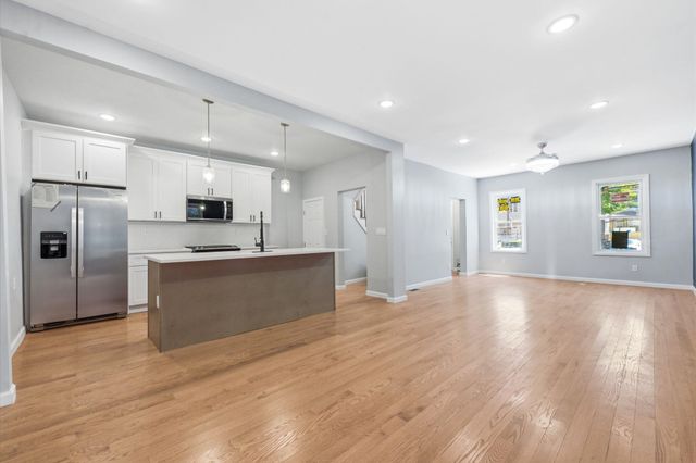 429 KENNEDY BLVD, Bayonne, NJ 07002
