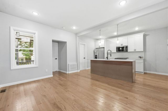429 KENNEDY BLVD, Bayonne, NJ 07002