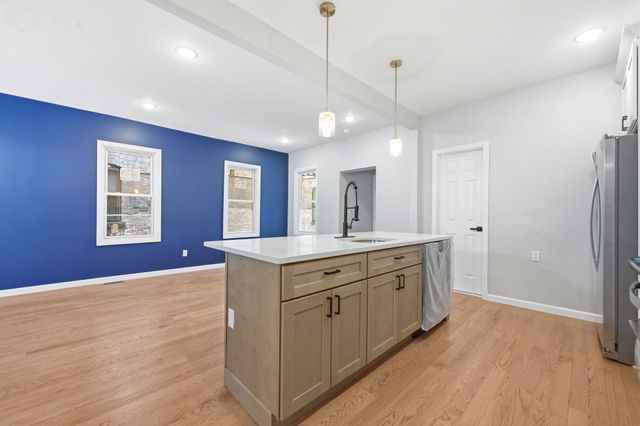 429 KENNEDY BLVD, Bayonne, NJ 07002