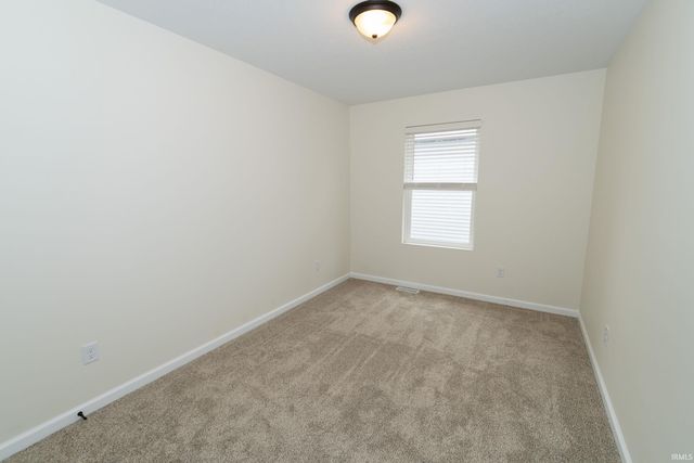 1107 Edwardsburg Ave, Elkhart, IN 46514