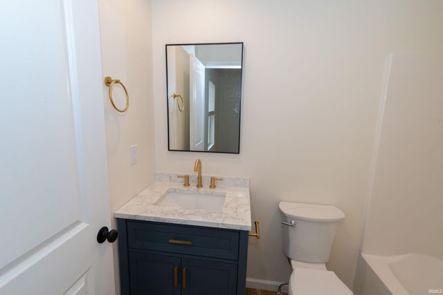 1107 Edwardsburg Ave, Elkhart, IN 46514