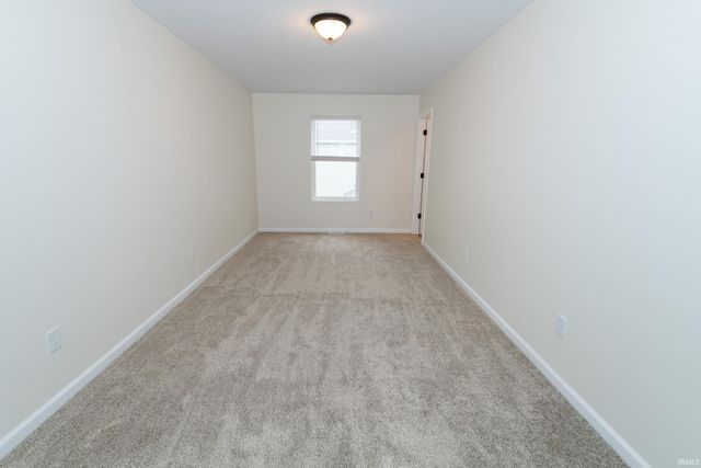 1107 Edwardsburg Ave, Elkhart, IN 46514