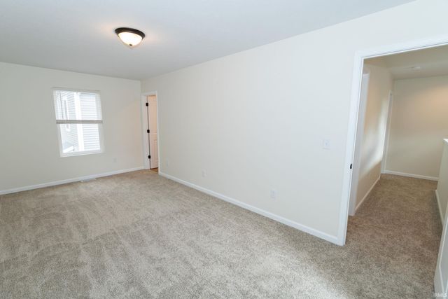 1107 Edwardsburg Ave, Elkhart, IN 46514