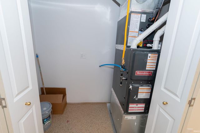 1107 Edwardsburg Ave, Elkhart, IN 46514