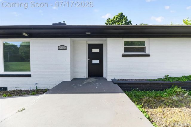 5200 Lapeer Road, Burton, MI 48509