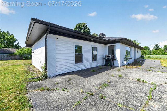 5200 Lapeer Road, Burton, MI 48509