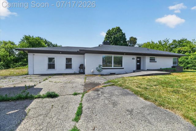 5200 Lapeer Road, Burton, MI 48509