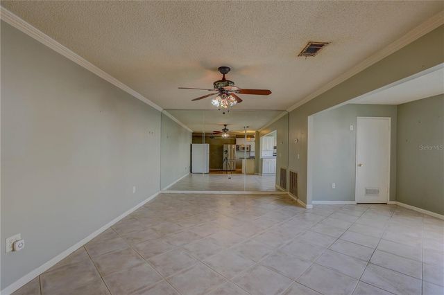 5501 80TH STREET N 406, St Petersburg, FL 33709