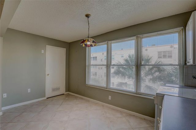 5501 80TH STREET N 406, St Petersburg, FL 33709