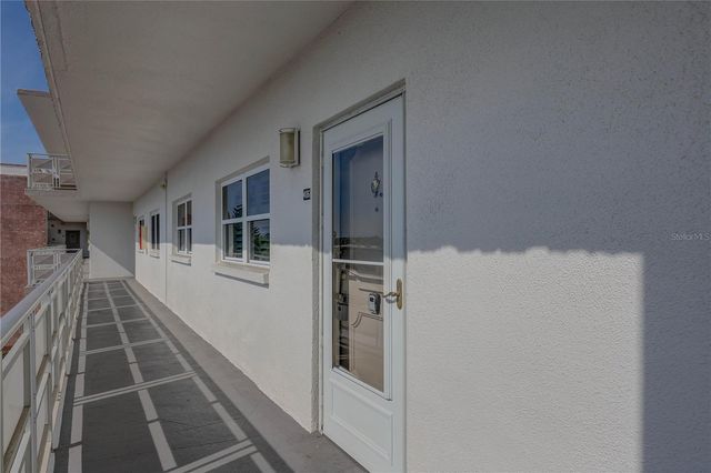 5501 80TH STREET N 406, St Petersburg, FL 33709