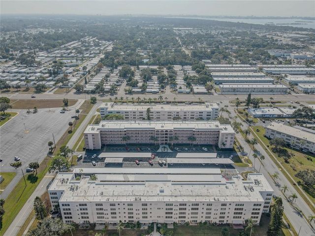 5501 80TH STREET N 406, St Petersburg, FL 33709