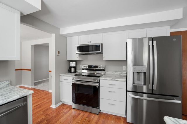 5708 Countess Dr, Fort Wayne, IN 46815