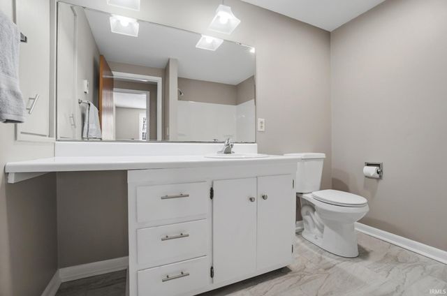 5708 Countess Dr, Fort Wayne, IN 46815