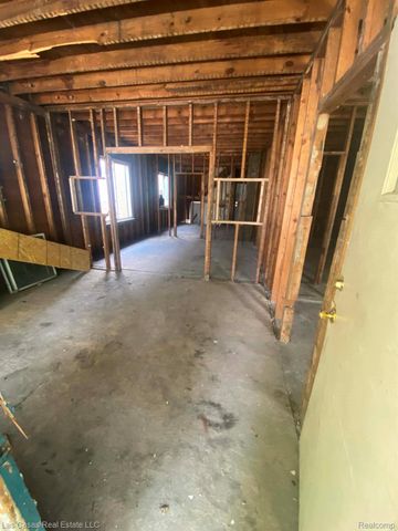 7545 Holmes Street, Detroit, MI 48210