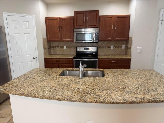 4723 SOMERSET HILL LANE, Riverview, FL 33578