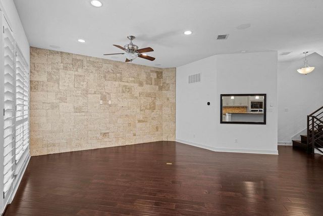 6533 E Hill DR 3, Austin, TX 78731