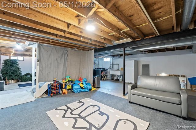 3411 Ashley Drive, Lake Orion, MI 48359