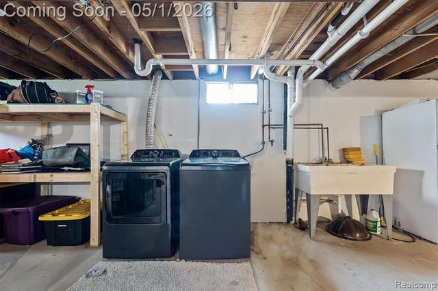 3411 Ashley Drive, Lake Orion, MI 48359