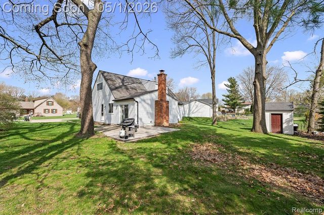 3411 Ashley Drive, Lake Orion, MI 48359