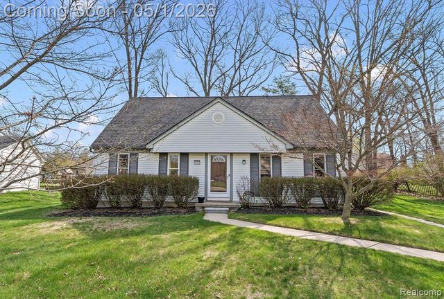 3411 Ashley Drive, Lake Orion, MI 48359