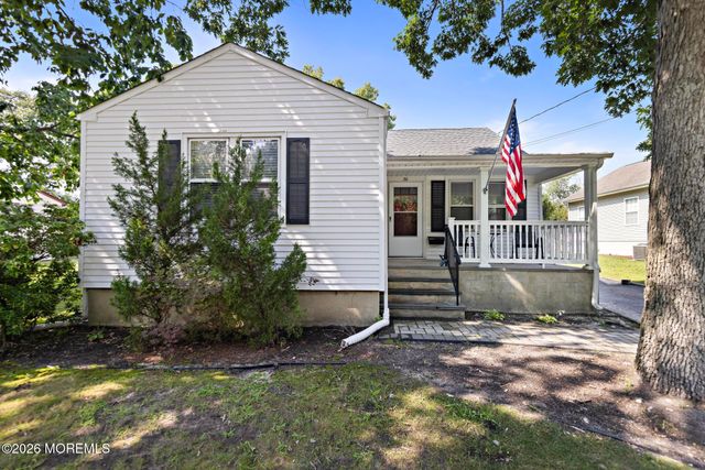 20 Weston Place, Eatontown, NJ 07724