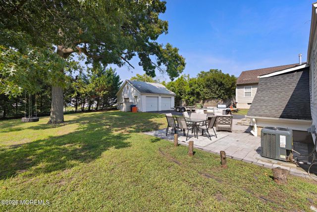 20 Weston Place, Eatontown, NJ 07724